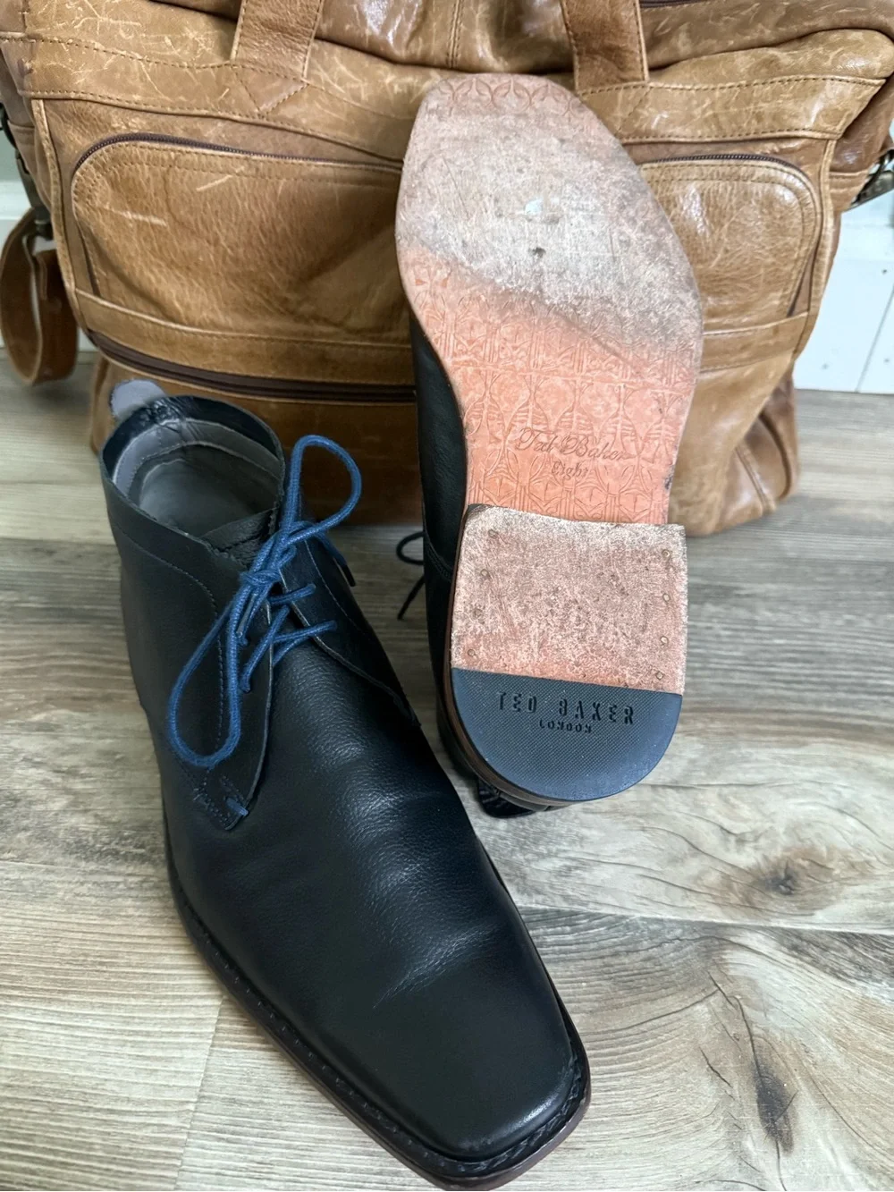 Ted Baker London Black Leather Ashcroft chukka boots size 9